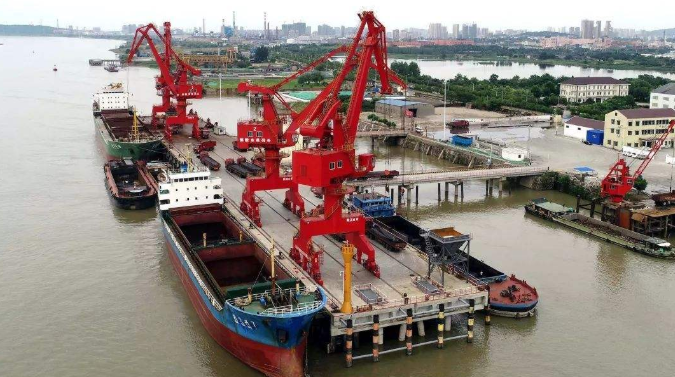成都概述露天料场港口封闭问题的实行方法